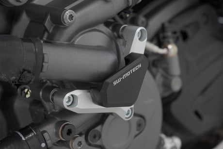 Water pump protection Ducati models. Silver/black - SW - Motech UK