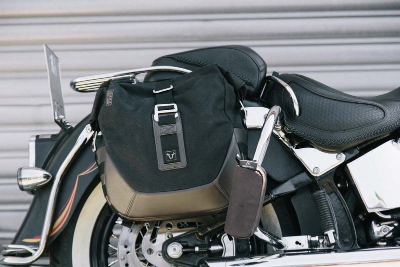 Legend Gear Side Bag System LC Harley-Davidson Softail Deluxe, Heritage Classic Black Edition