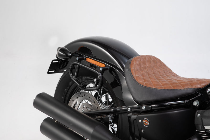 Legend Gear Side Bag System LC Harley-Davidson Softail Str Bob (17-),Standard (20-) Black Edition