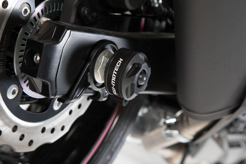 Slider Set for Rear Axle Suzuki GSX-S750 (16-) Black